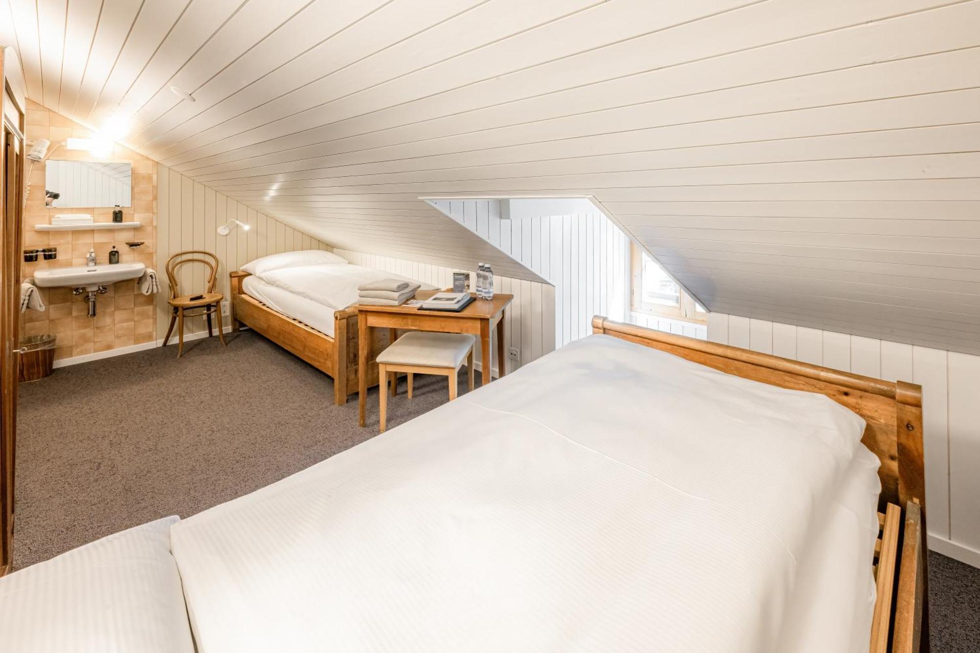 Hotel Nest- und Bietschhorn Blatten  Zimmer foto